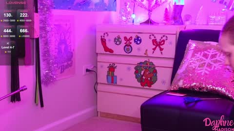 Snapshot of daphnemadison chatting on 12-03-24, 01:30 Daphne Madison online show from 12-03-24, 01:30