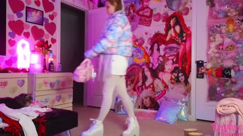 Snapshot of daphnemadison chatting on 02-06-25, 11:15 Daphne Madison online show from 02-06-25, 11:15