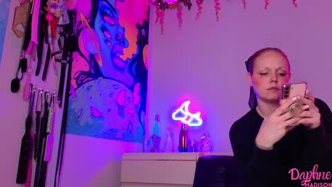 Daphne Madison online show from 11-29-25, 12:02