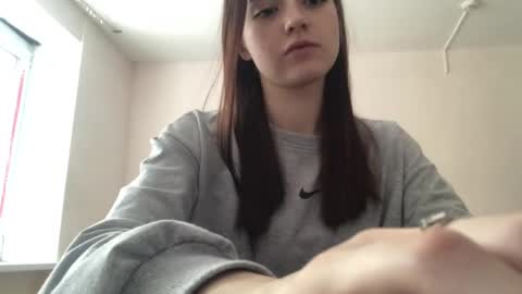 Emilia online show from 03-06-26, 12:34