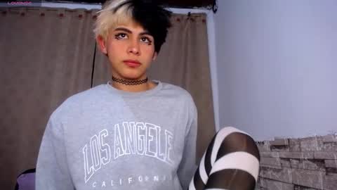 Snapshot of darasweet20 chatting on 03-10-26, 11:32 DARA online show from 03-10-26, 11:32