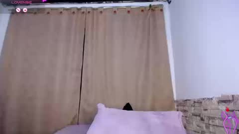 Snapshot of darasweet20 chatting on 03-11-26, 11:00 DARA online show from 03-11-26, 11:00