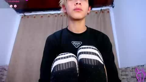 Snapshot of darasweet20 chatting on 03-12-26, 10:16 DARA online show from 03-12-26, 10:16