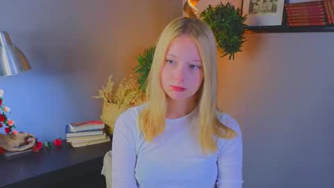 Kami online show from 11-09-25, 03:05