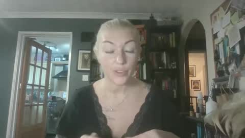 Snapshot of darcyduke chatting on 02-09-26, 08:51 Darcy online show from 02-09-26, 08:51