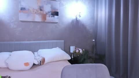 Snapshot of daria_j chatting on 07-14-26, 04:06 Daria J online show from 07-14-26, 04:06