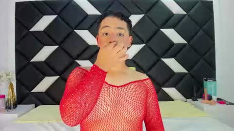 Snapshot of darian_laforteza chatting on 07-10-26, 06:54 Darian online show from 07-10-26, 06:54