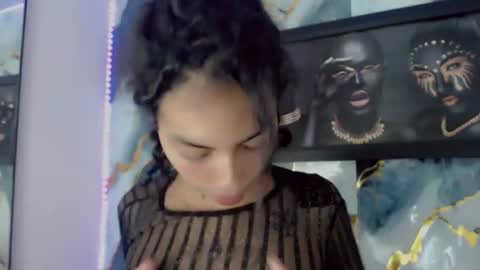 Snapshot of darianna_atehortua chatting on 06-13-26, 04:05 Dary online show from 06-13-26, 04:05