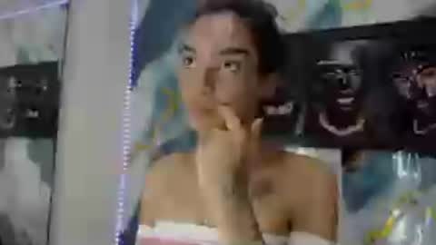 Snapshot of darianna_atehortua chatting on 06-17-26, 04:30 Dary online show from 06-17-26, 04:30