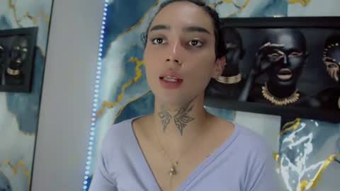 Snapshot of darianna_atehortua chatting on 06-24-26, 02:27 Dary online show from 06-24-26, 02:27