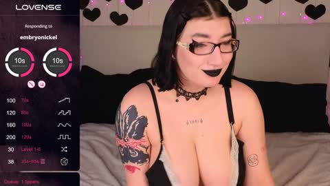 Snapshot of dario_doll_ chatting on 12-22-24, 03:11 Daria online show from 12-22-24, 03:11