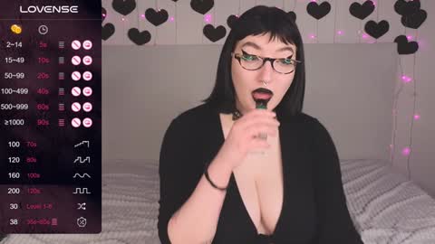 Snapshot of dario_doll_ chatting on 01-17-25, 01:24 Daria online show from 01-17-25, 01:24