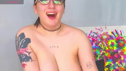 Snapshot of dario_doll_ chatting on 11-22-25, 11:31 Daria online show from 11-22-25, 11:31