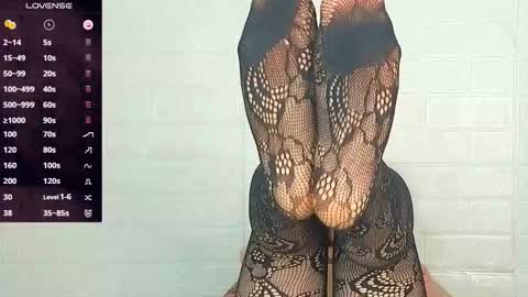 Snapshot of dario_doll_ chatting on 12-16-25, 06:29 Daria online show from 12-16-25, 06:29