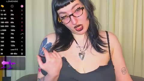 Snapshot of dario_doll_ chatting on 05-23-26, 12:09 Daria online show from 05-23-26, 12:09
