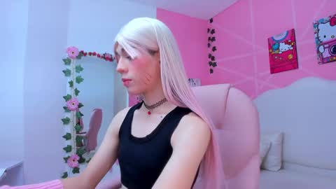 Snapshot of daripqueen chatting on 02-13-25, 02:42 DaripQueen online show from 02-13-25, 02:42