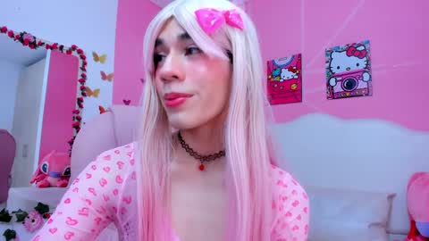Snapshot of daripqueen chatting on 02-14-25, 03:05 DaripQueen online show from 02-14-25, 03:05