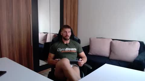 darius_94 online show from 09-21-25, 12:07