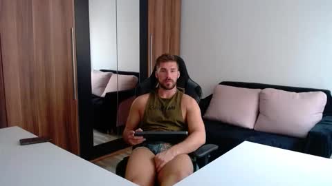 darius_94 online show from 09-27-25, 09:14