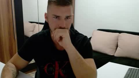 darius_94 online show from 10-01-25, 04:29