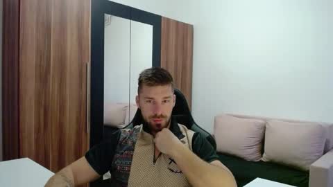 darius_94 online show from 03-03-26, 05:13