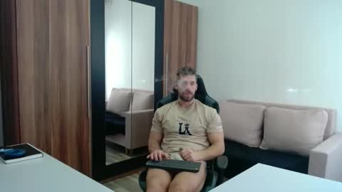 darius_94 online show from 03-19-26, 07:23