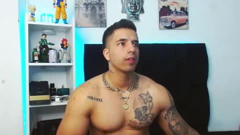 Snapshot of darius_phoenix chatting on 12-14-24, 08:18 Darius Phoenix online show from 12-14-24, 08:18