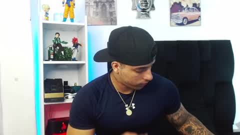 Snapshot of darius_phoenix chatting on 12-24-24, 03:27 Darius Phoenix online show from 12-24-24, 03:27