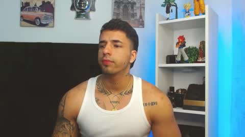 Snapshot of darius_phoenix chatting on 01-19-25, 05:58 Darius Phoenix online show from 01-19-25, 05:58