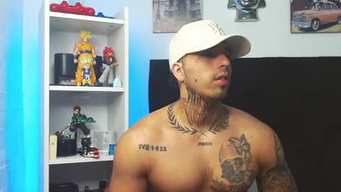 Snapshot of darius_phoenix chatting on 03-11-25, 06:10 Darius Phoenix online show from 03-11-25, 06:10