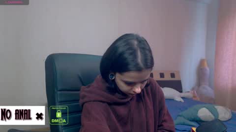 Snapshot of dark__elf chatting on 11-10-25, 06:56 Anessa online show from 11-10-25, 06:56