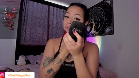 Snapshot of dark_angel_ink_ chatting on 11-10-25, 12:04 LUISA online show from 11-10-25, 12:04