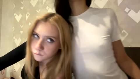 dark cherie  stacy online show from 11-22-25, 08:19