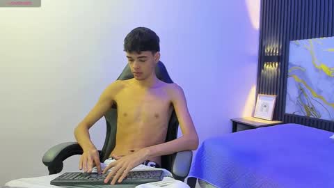 Snapshot of dark_desiree18 chatting on 02-07-26, 12:09 DARCK online show from 02-07-26, 12:09