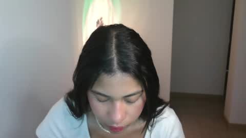 Snapshot of dark_enchantress_ chatting on 12-29-24, 11:39 Sofia online show from 12-29-24, 11:39