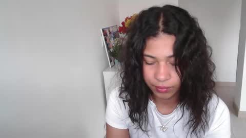 Snapshot of dark_enchantress_ chatting on 01-14-25, 10:23 Sofia online show from 01-14-25, 10:23