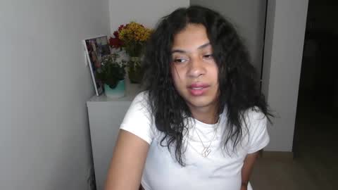 Snapshot of dark_enchantress_ chatting on 01-15-25, 01:34 Sofia online show from 01-15-25, 01:34