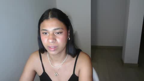 Snapshot of dark_enchantress_ chatting on 02-21-25, 01:33 Sofia online show from 02-21-25, 01:33