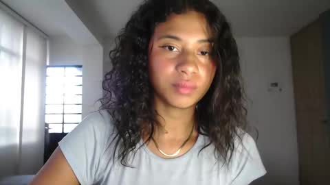 Snapshot of dark_enchantress_ chatting on 10-22-25, 10:09 Sofia online show from 10-22-25, 10:09