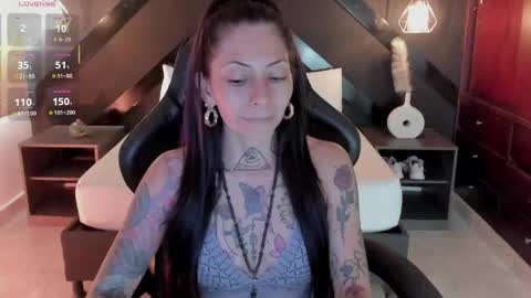 M I K A E L A online show from 04-23-26, 07:27