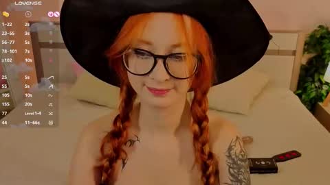 Snapshot of dark_lola_ chatting on 12-05-25, 03:37 Lola online show from 12-05-25, 03:37