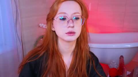 Snapshot of dark_lola_ chatting on 03-11-26, 01:22 Lola online show from 03-11-26, 01:22