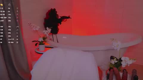 Lola online show from 06-19-26, 02:16