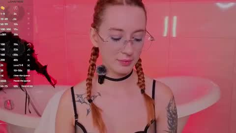Lola online show from 07-10-26, 02:38