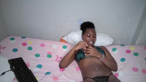 Snapshot of dark_lovly chatting on 11-05-25, 10:37 dark_lovly online show from 11-05-25, 10:37