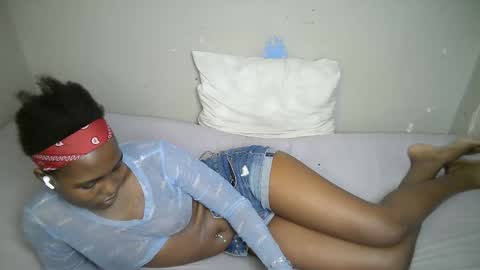 Snapshot of dark_lovly chatting on 12-16-25, 10:26 dark_lovly online show from 12-16-25, 10:26