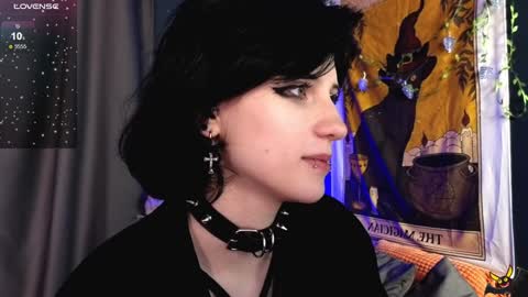 Snapshot of dark_vamp_ chatting on 12-16-24, 03:19 Vamp online show from 12-16-24, 03:19