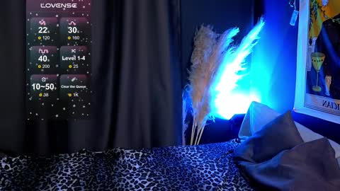 Snapshot of dark_vamp_ chatting on 12-19-24, 03:40 Vamp online show from 12-19-24, 03:40