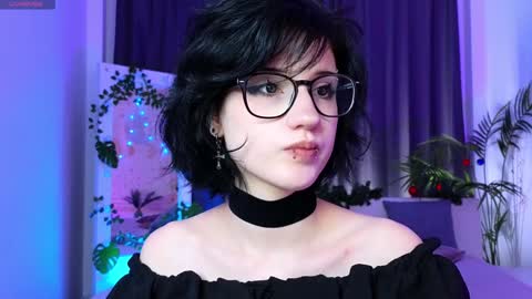 Snapshot of dark_vamp_ chatting on 12-21-24, 09:25 Vamp online show from 12-21-24, 09:25