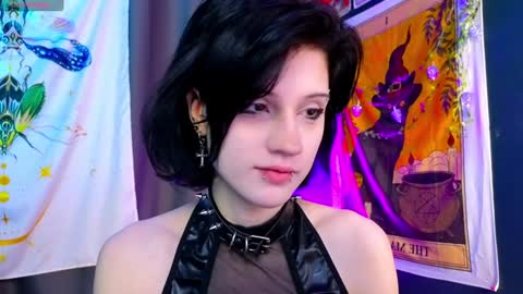 Snapshot of dark_vamp_ chatting on 12-28-24, 08:58 Vamp online show from 12-28-24, 08:58